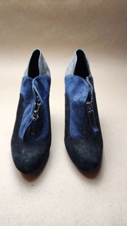 Nine West Suede Colorblock Heeled Booties Size 7.5