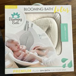 Lightly Used Infant Newborn Baby Blooming Bath For Sink