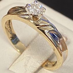 14 K gold diamond solitaire