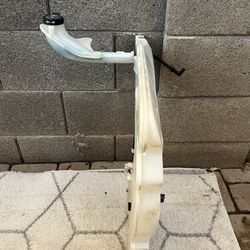 2013-2018 Cadillac ATS Windshield Washer Reservoir