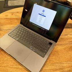 MacBook Pro M1 Pro 14 Inch