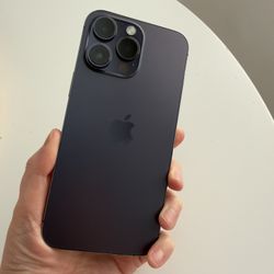 Purple iPhone 14 Pro Max 