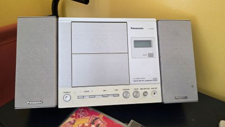 Panasonic SA-EN25 CD Stereo System with Speakers — Works Great
