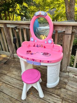 Step2 Kids Play Vanity Set with Stool