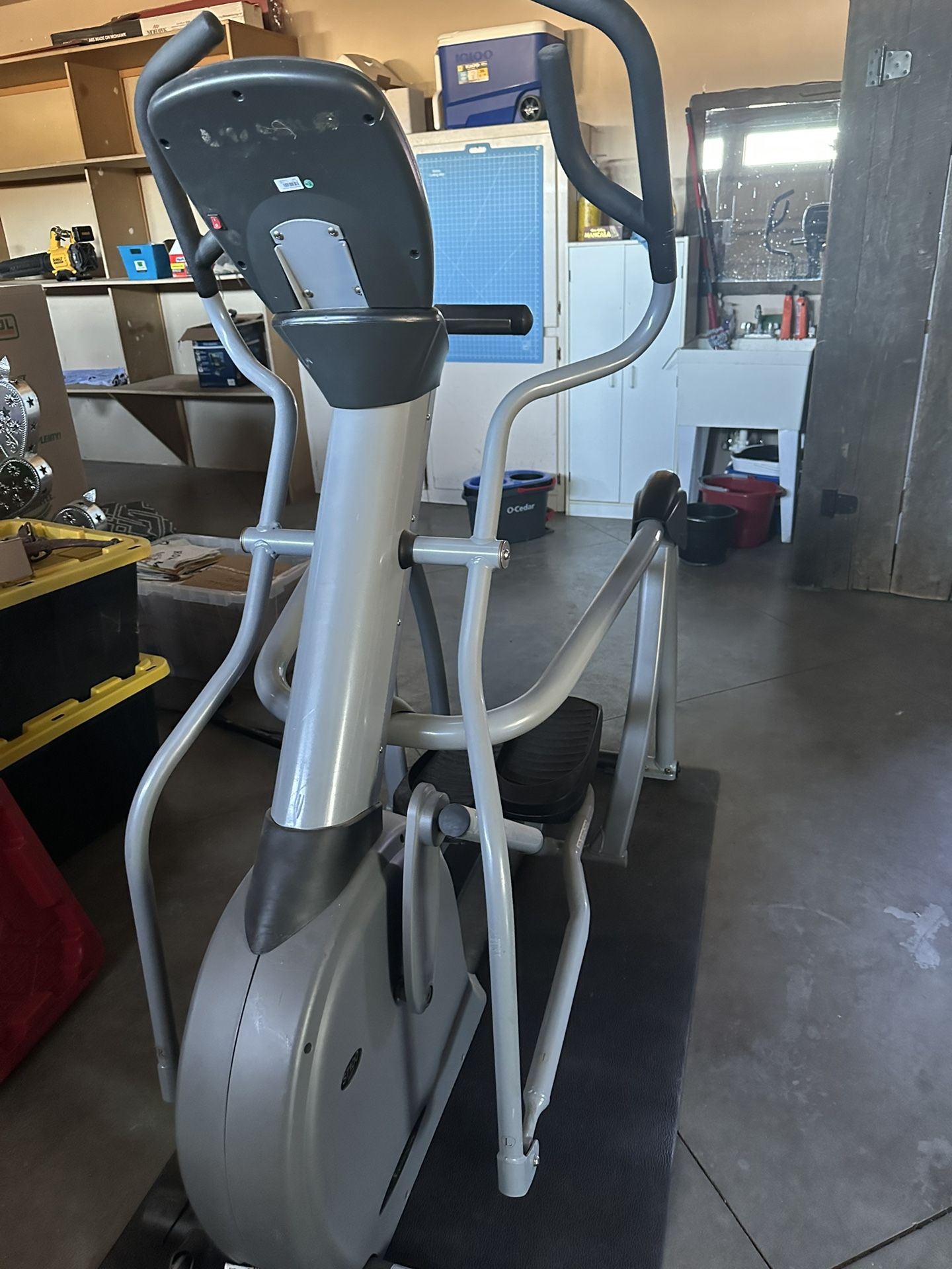 Vision S7100 Elliptical