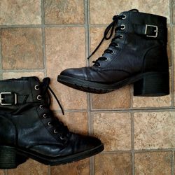LADIE'S BLACK RAMPAGE BOOTS/SIZE 7