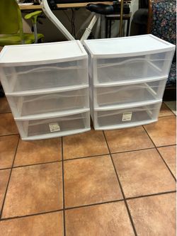 BEAUTIFUL PLASTIC WHITE DRAWER GOOD CONDITION EACH $15
