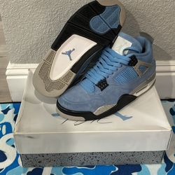 Jordan 4 UNC