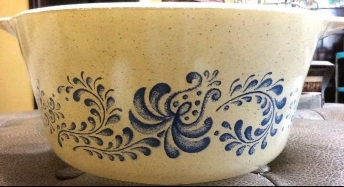Pyrex #474 Blue Homestead Casserole Dish