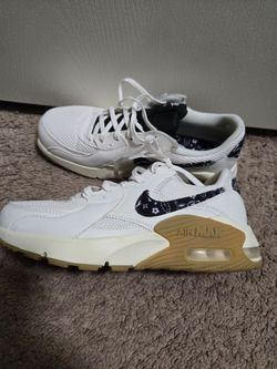 Women's Nike Air Max sneakers 7.5