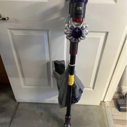 Dyson V8 Portable Cordless Pet Stick Vacuum Cleaner