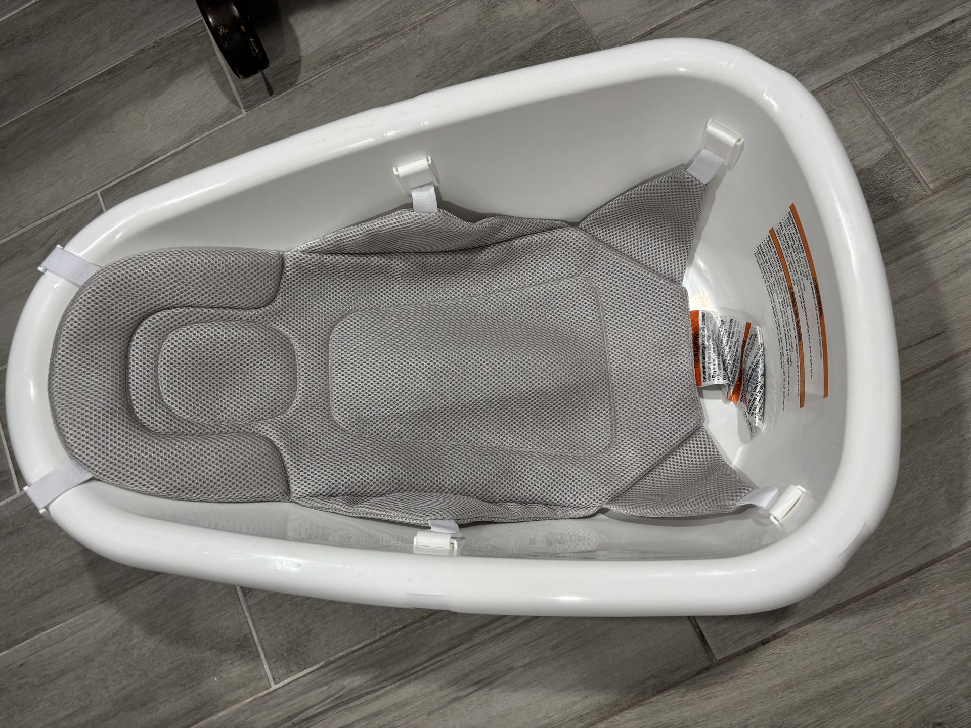 Baby bathtub