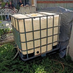 275 Gallon Water Tank