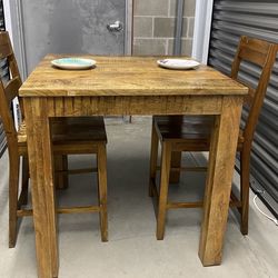 Kitchen Table High Top table and chairs