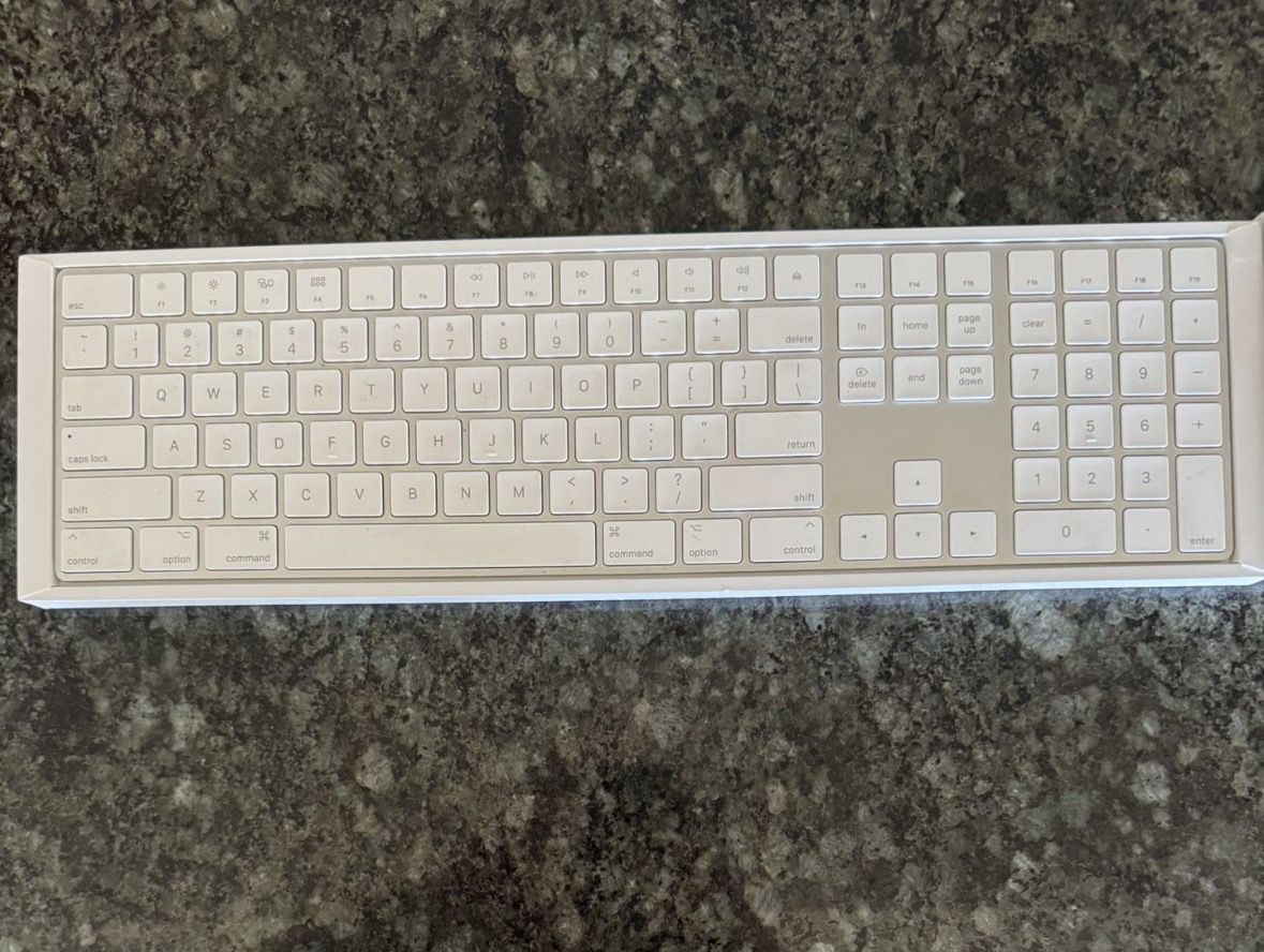 Apple Magic Keyboard