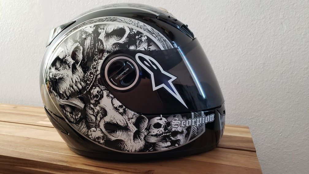 Scorpion EXO-400 Skull Bucket Helmet