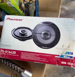 Pioneer Speaker
