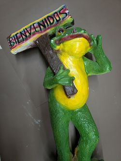New Large Mexican Folk Art Frog "Bienvenidos" Welcome Garden Statue and Coin Bank