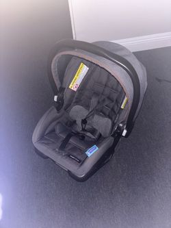 Graco Infant Car seat