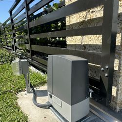 Motor for the fence
