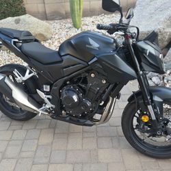 2024 Honda CB500F.   Mint