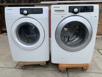 Samsung washer and Samsung electric dryer in good condition everything works good