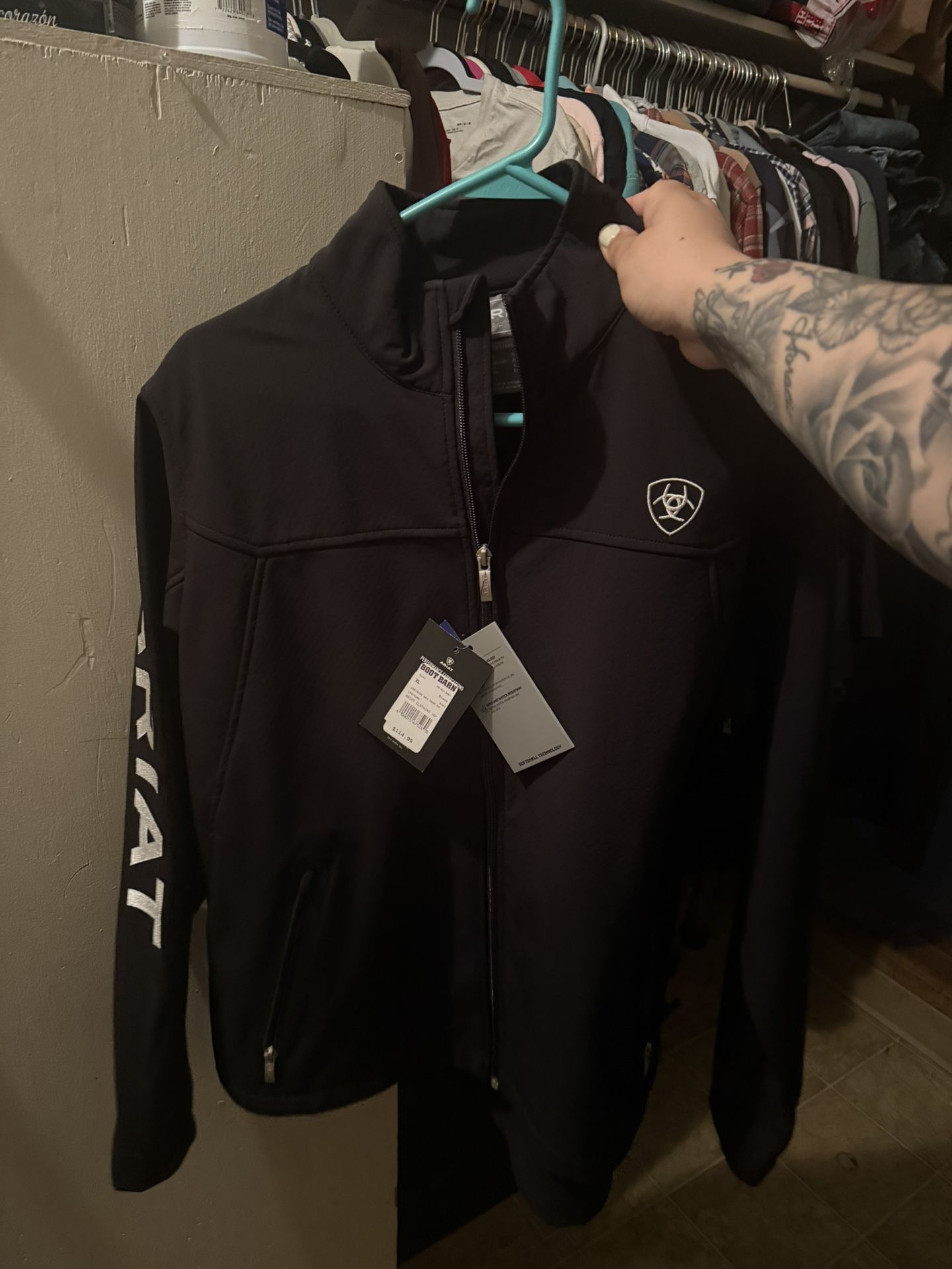Woman’s XL Ariat jacket