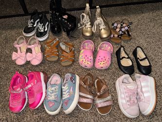 Baby girls shoes size 7c and 8c