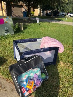 New used 3x baby travel play pen