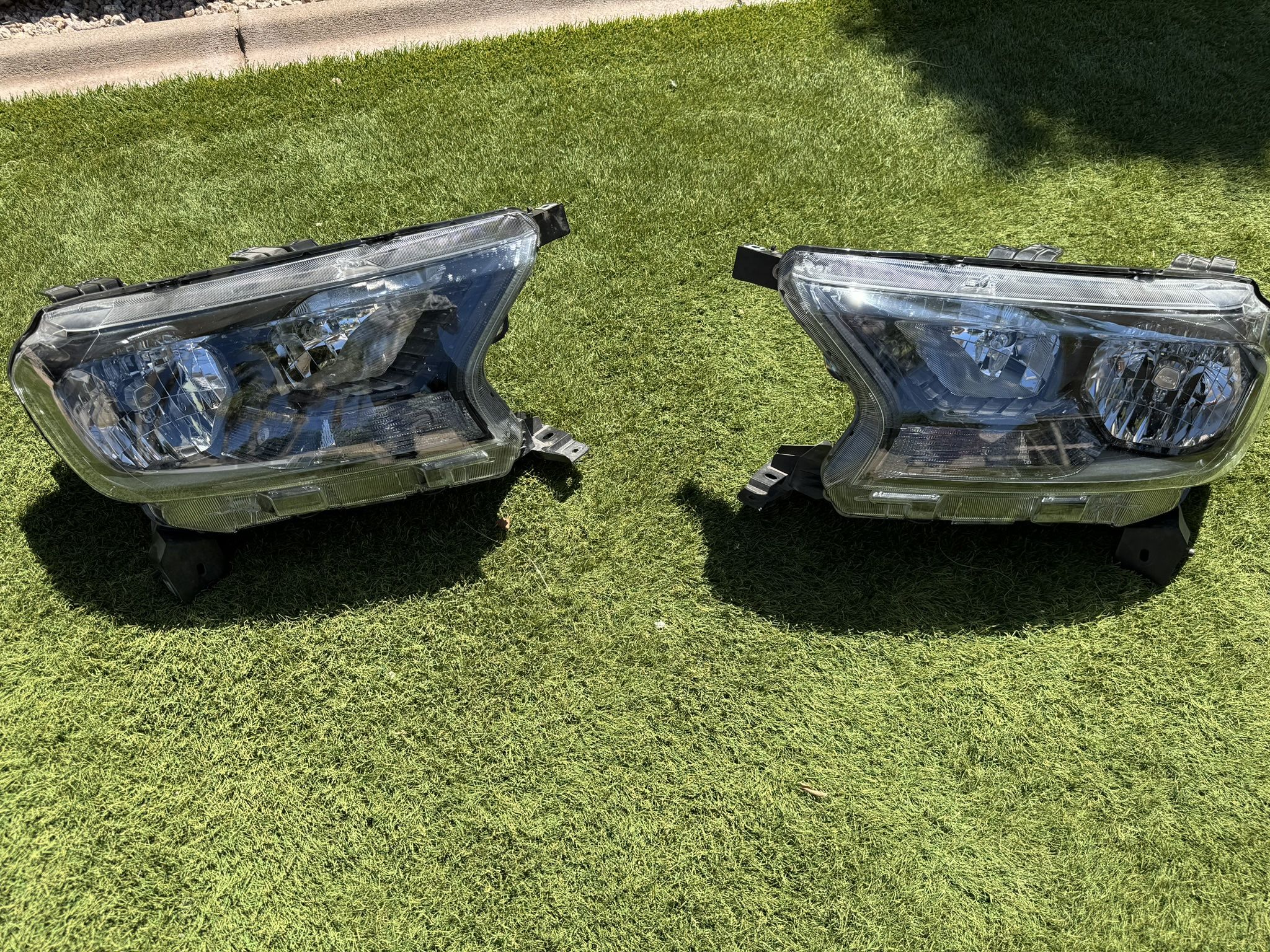 2019-2023 Ford Ranger Headlights