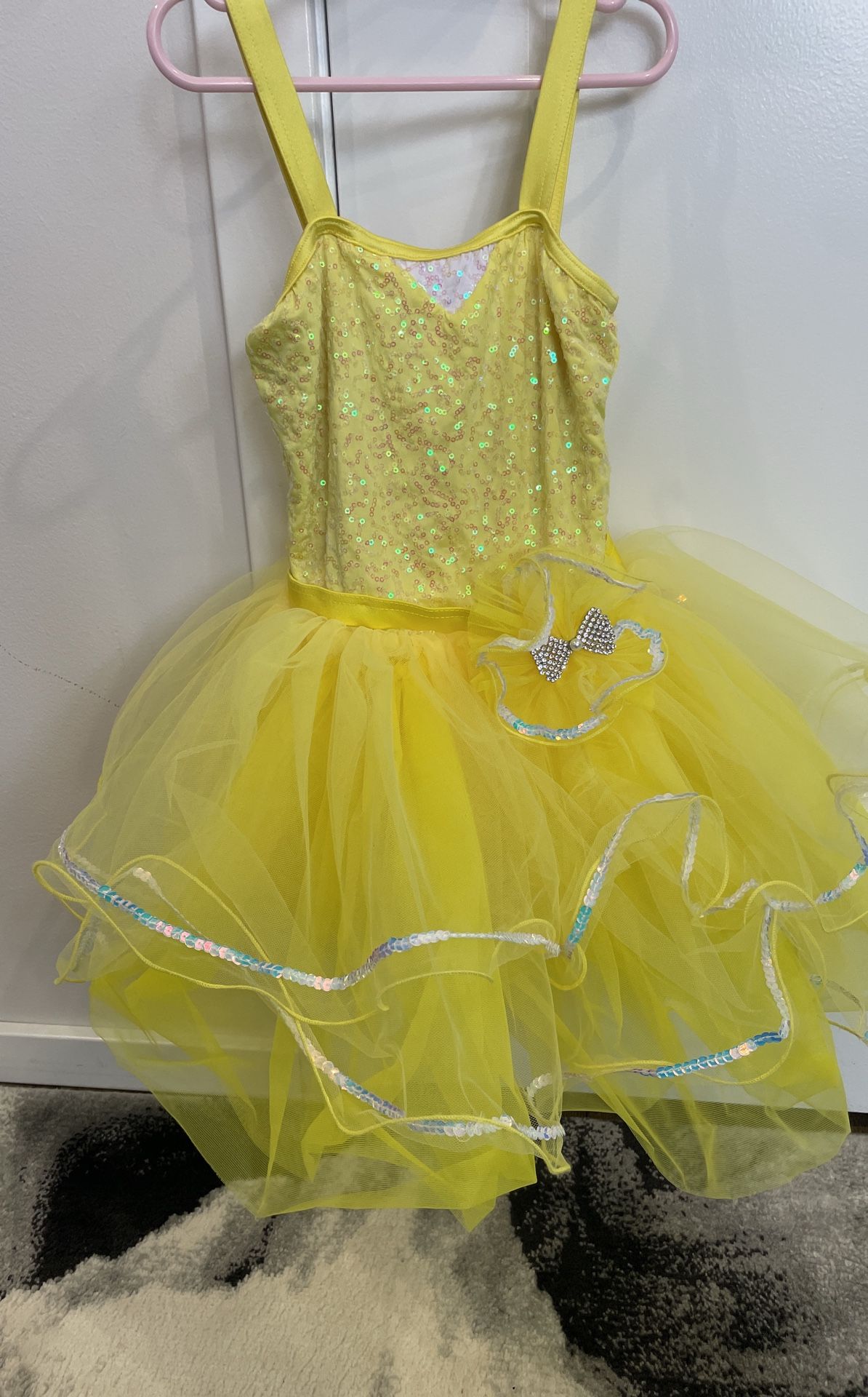Ballerina dress with beautiful yellow sequin and diamond detail girls size 5–7