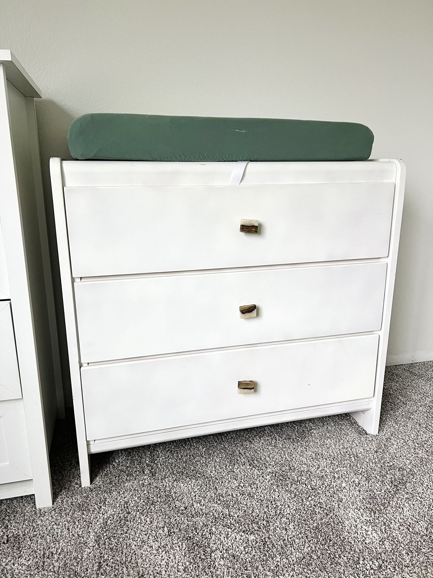 3-Drawer Dresser