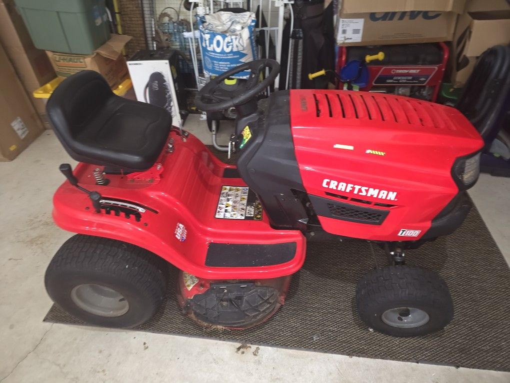 Craftsman Ride On Mower  T100