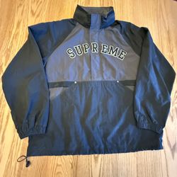 Supreme Arc Logo Pull Over