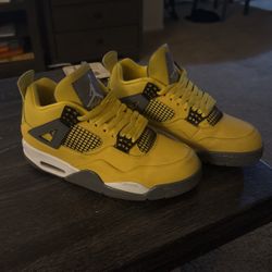 Jordan 4s