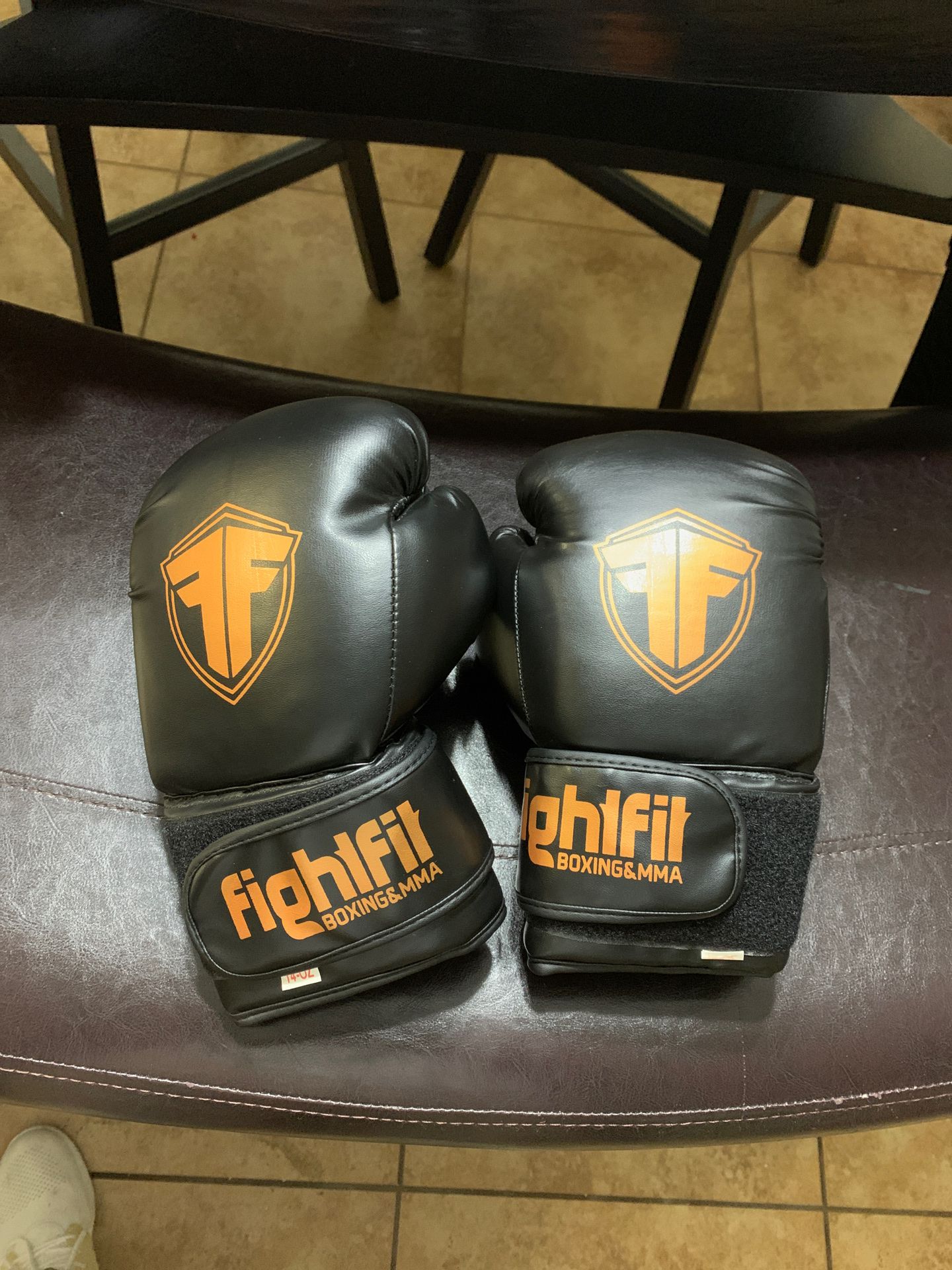 Fightfit boxing gloves like new