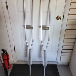 Adult Crutches