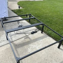 Queen Size Mattress With Adjustable Frame 