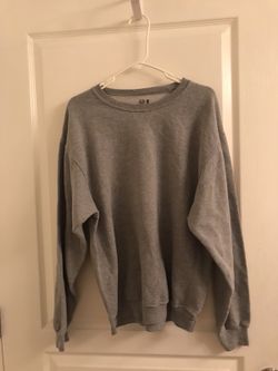 Gray sweatshirt