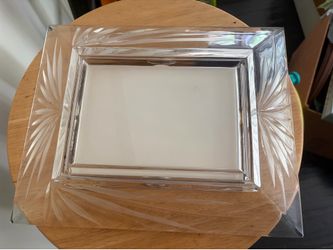 Beautiful Glass  picture frame.   Holds 5x7 photo