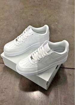 Nike Air Force 1 Low Triple White Sneakers