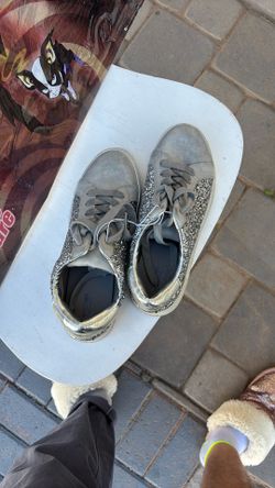 Shoes- Size 7
