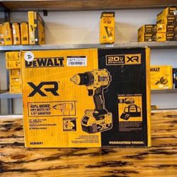 20V MAX XR Lithium-Ion Cordless Compact 1/2 in. Drill/Driver Kit, 20V MAX 5.0Ah Battery, and Charger….DCD800P1