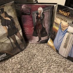 HALLOWEEN COSTUMES 