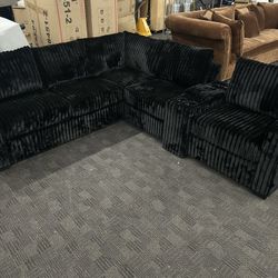 Black Sectional W/ Console And USB Ports