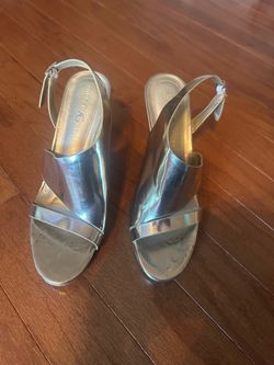 Gold heels - size 11 - Andrew Gellep brand