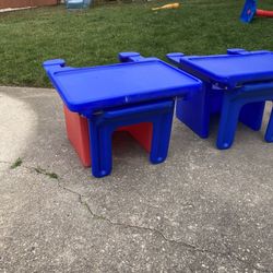 Children’s Chairs/Desks