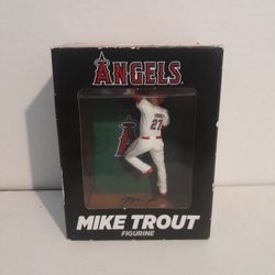 La Angel's Mike Trout Wall Of Catch 2015 Action Figure SGA