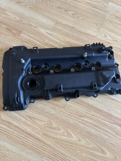 Hyundai/Kia OEM Valve Cover with brand New Valve Cover Gasket