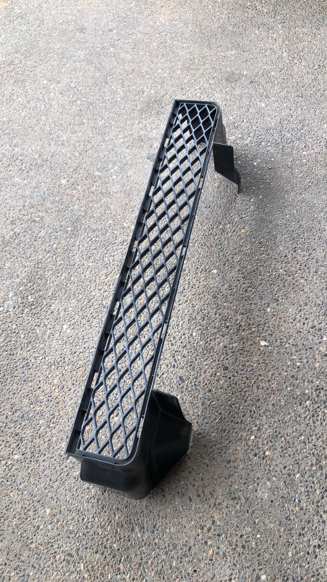 Toyota 2007-2014 Fj Cruiser Front Bumper Lower Grille Center